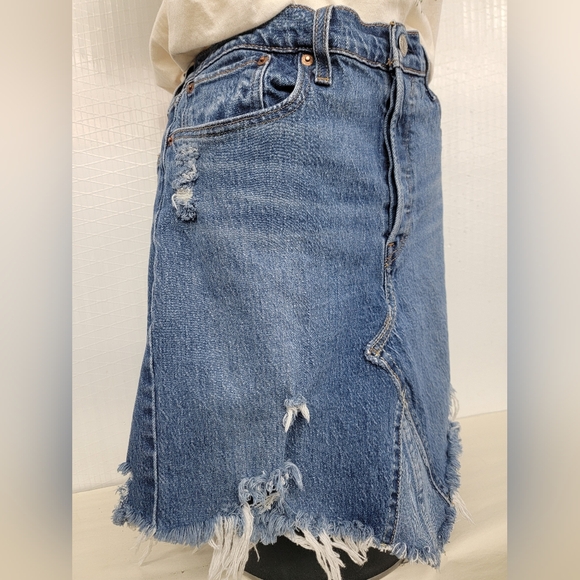 Levi's Big E 501 Jean Skirt Upcycled - Picture 5 of 12